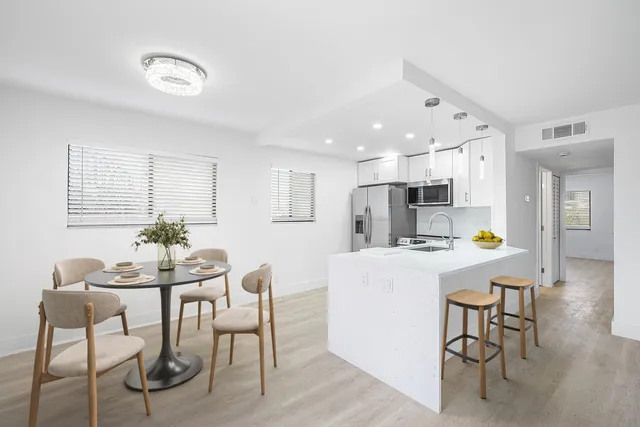 $215,000 | 15036 Ashland Lane, Unit 43, Delray Beach, FL 33484