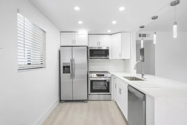 $215,000 | 15036 Ashland Lane, Unit 43, Delray Beach, FL 33484