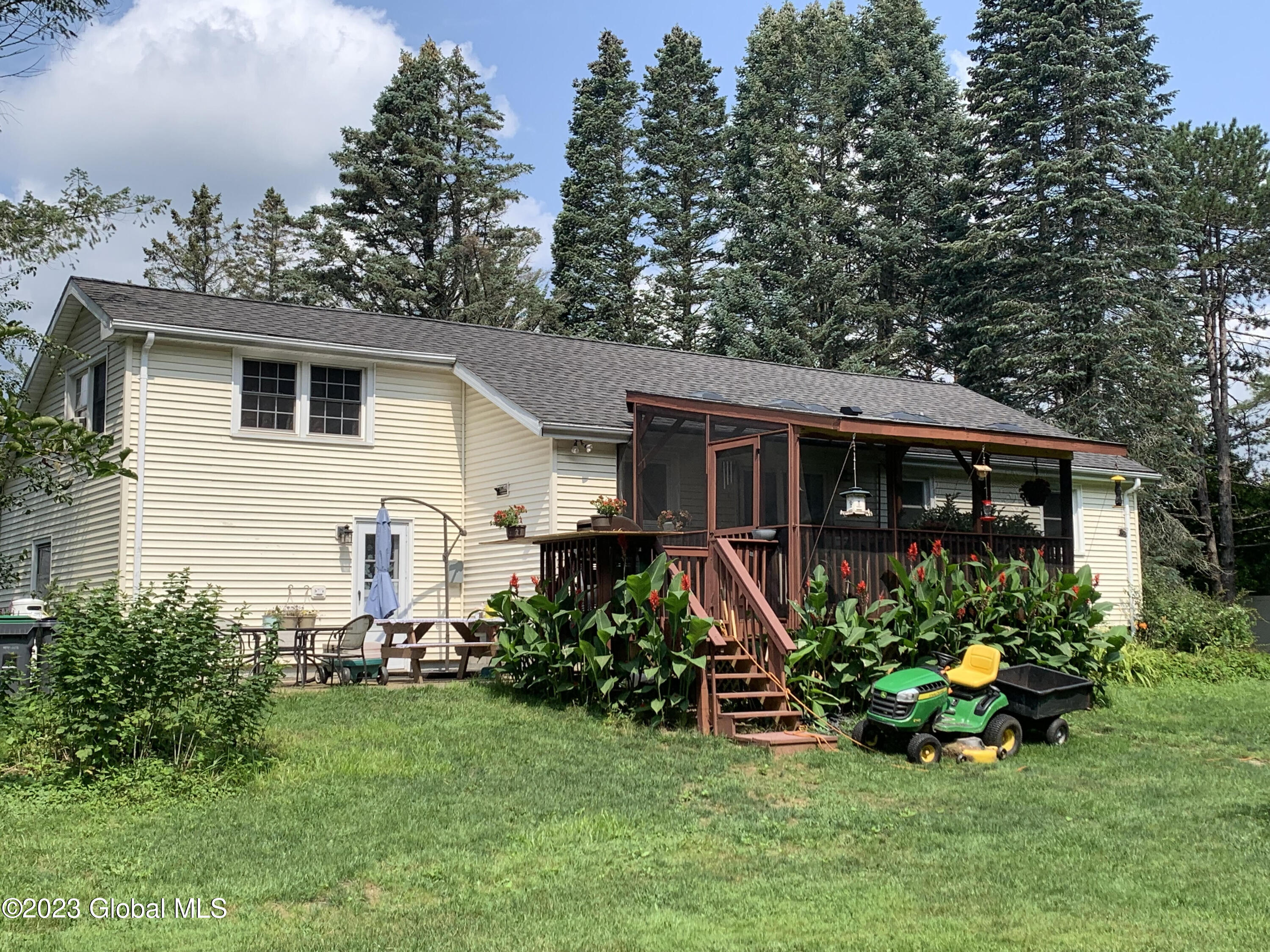 145 Ashdown Road Ballston Lake, NY 12019 - Photo 3 of 44 145 Ashdown Summer Pic 1