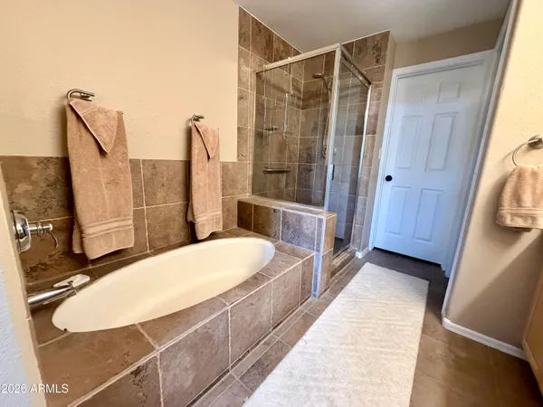 $365,000 | 7401 West Arrowhead Clubhouse Drive, Unit 1025, Glendale, AZ 85308