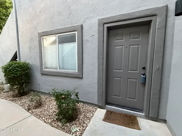 $348,500 | 7401 West Arrowhead Clubhouse Drive, Unit 1025, Glendale, AZ 85308