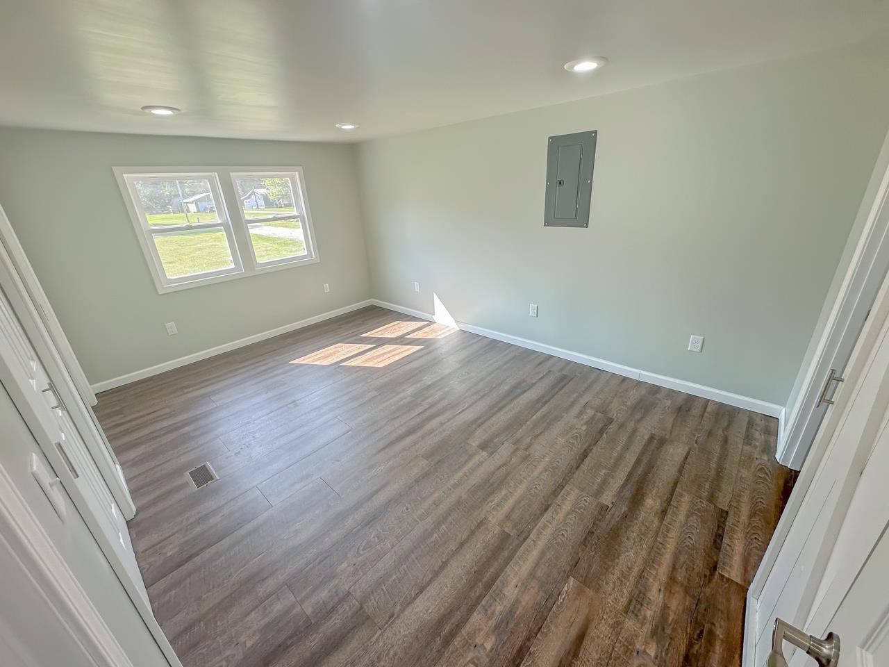 5664 North County Line Road Coleman, MI 48618 - Photo 13 of 32