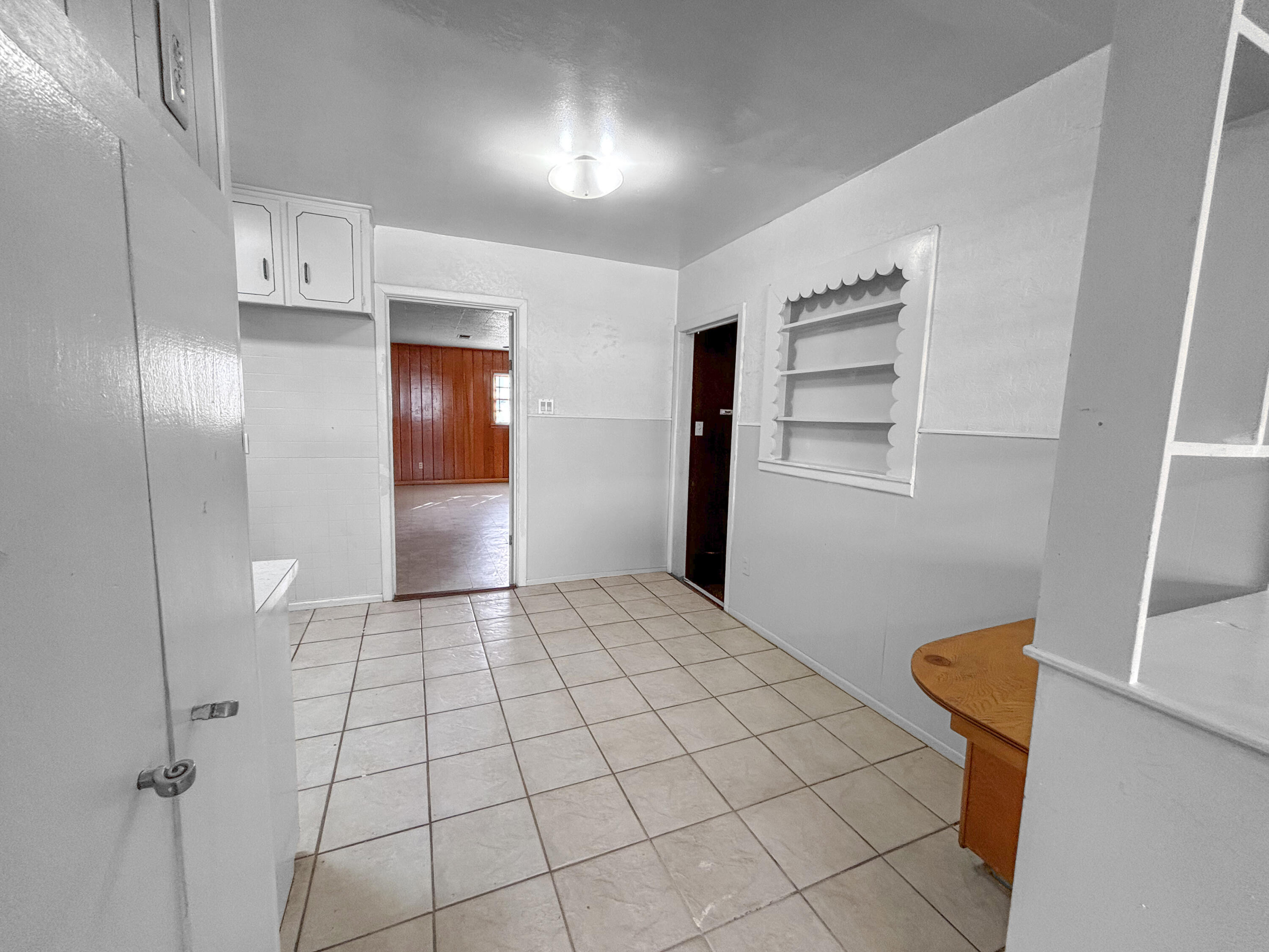 4411 45th Street Lubbock, TX 79414 - Photo 9 of 44 a view of an empty room