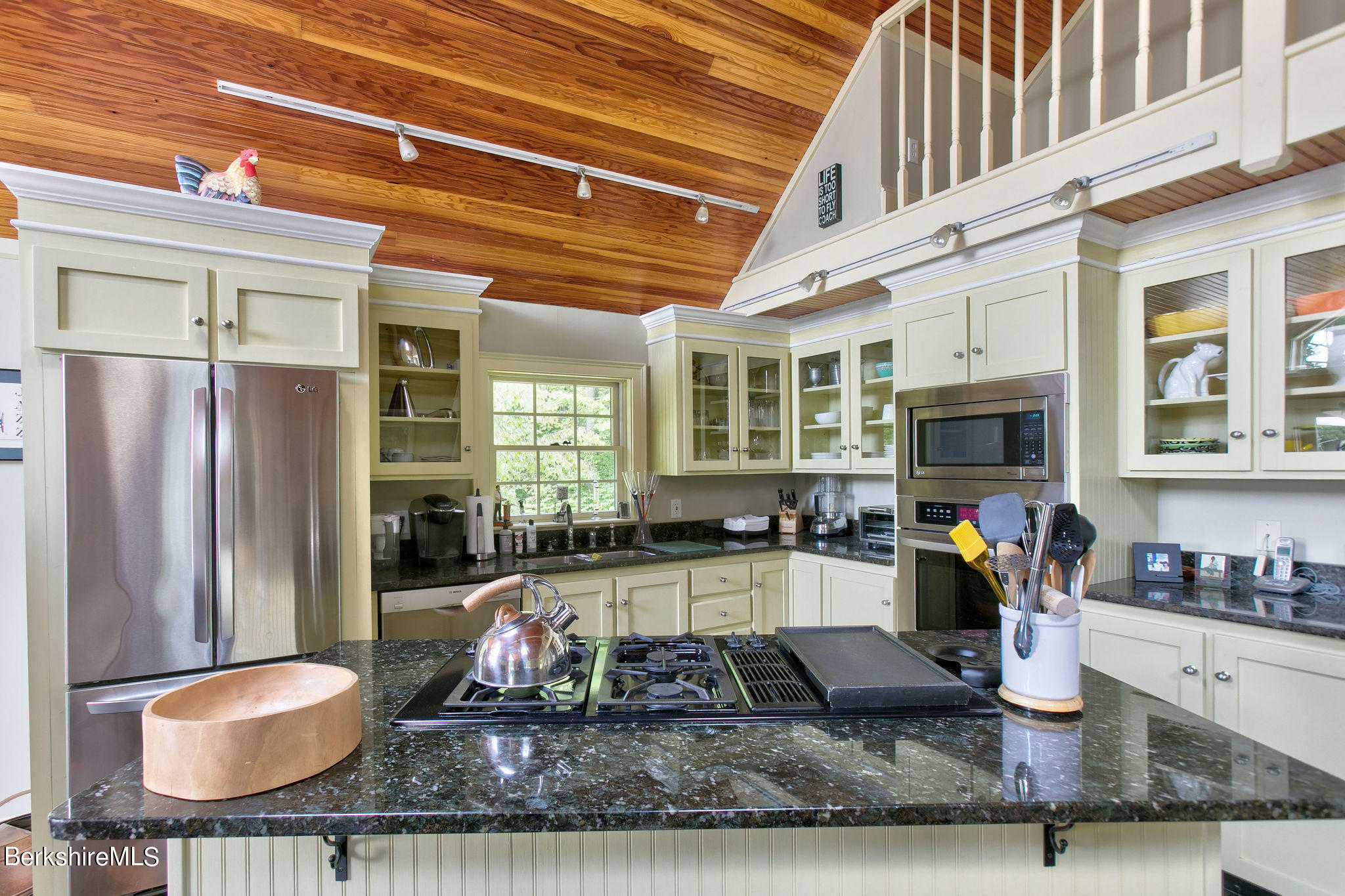 1076 County Road Sheffield, MA 01230 - Photo 9 of 38 Kitchen