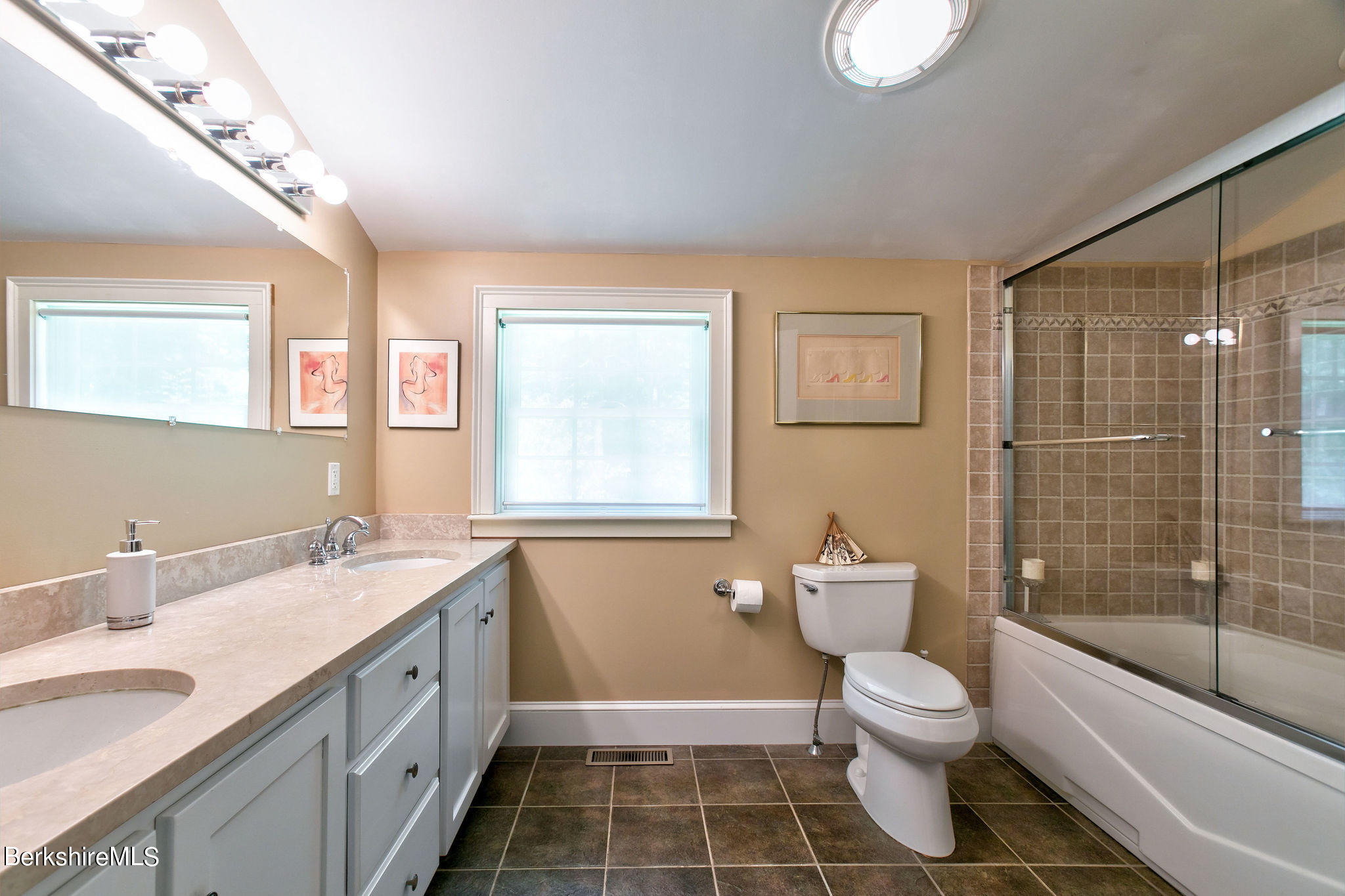 1076 County Road Sheffield, MA 01230 - Photo 17 of 38 Primary Bathroom