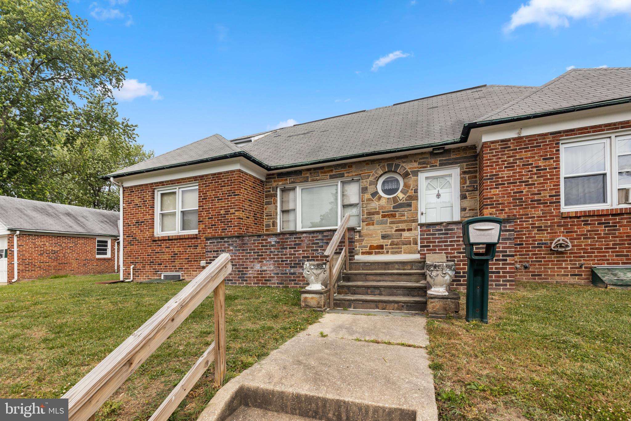 110 Riverside Drive Essex, MD 21221 - Photo 2 of 30