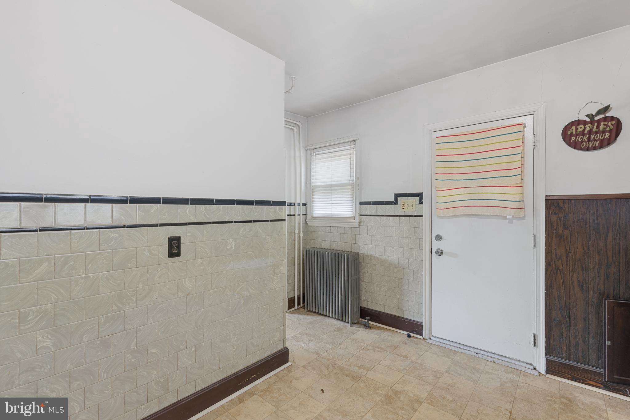 110 Riverside Drive Essex, MD 21221 - Photo 9 of 30