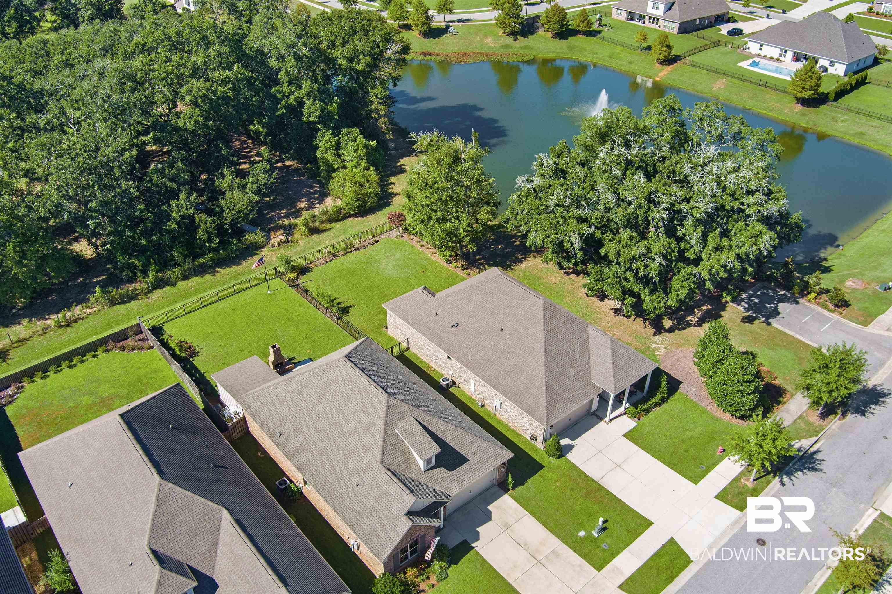 343 Hemlock Drive Fairhope, AL 36532 - Photo 4 of 62