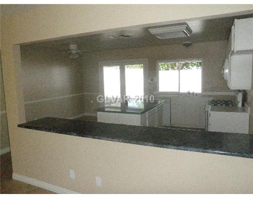 604 Greenway Road Henderson, NV 89002 - Photo 3 of 11 Kitchen.