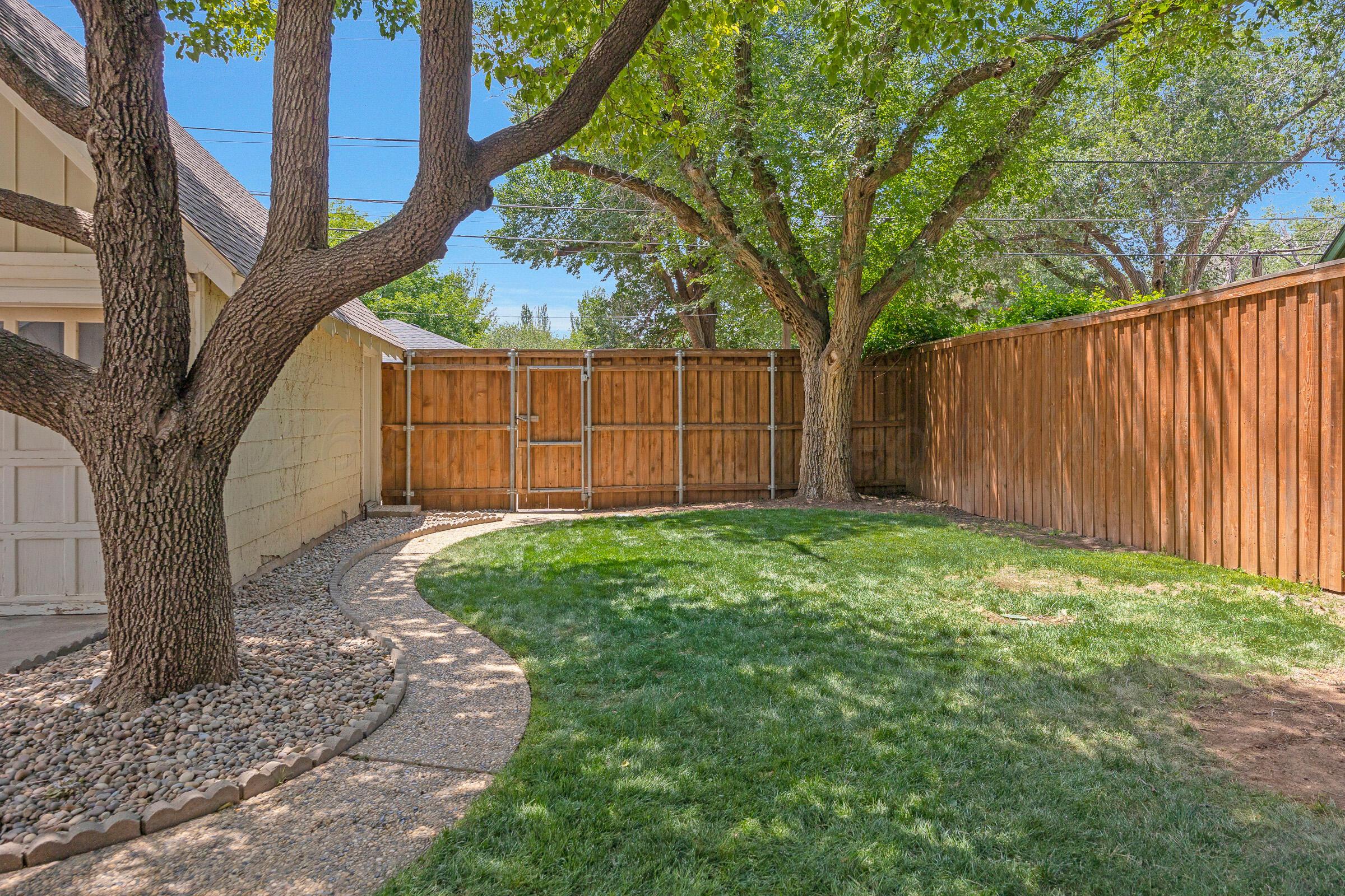 2102 South Hayden Street Amarillo, TX 79109 - Photo 42 of 44 a view of a backyard