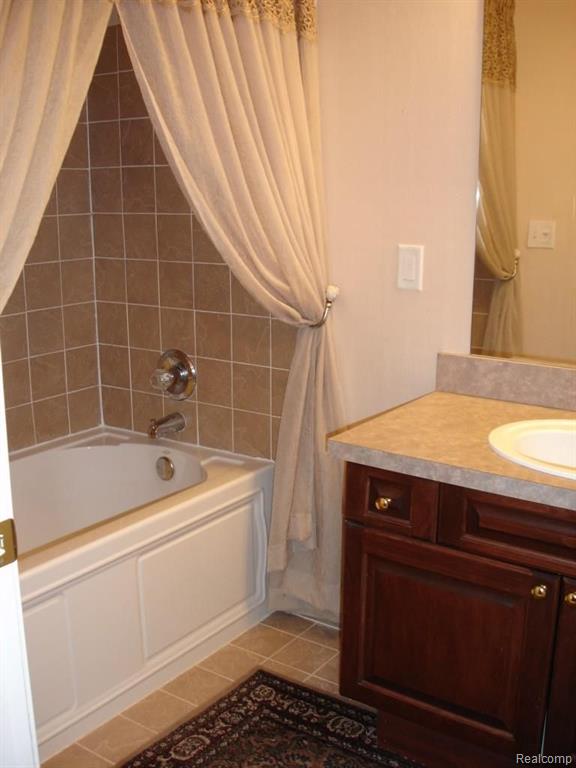 3440 Tremonte Circle, Unit 166 Rochester, MI 48306 - Photo 14 of 17