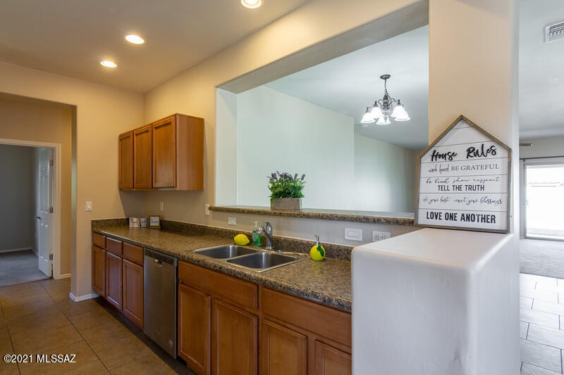 21362 East Founders Road Red Rock, AZ 85145 - Photo 6 of 28 Gallery Image 6