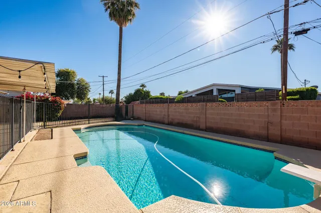 $2,495 | 8303 East Glenrosa Avenue, Scottsdale, AZ 85251