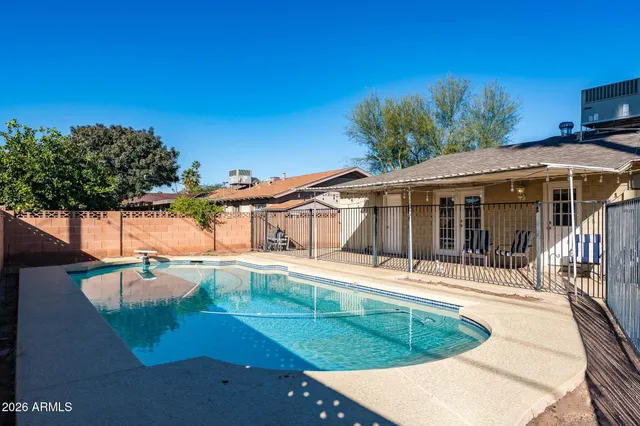 $2,495 | 8303 East Glenrosa Avenue, Scottsdale, AZ 85251