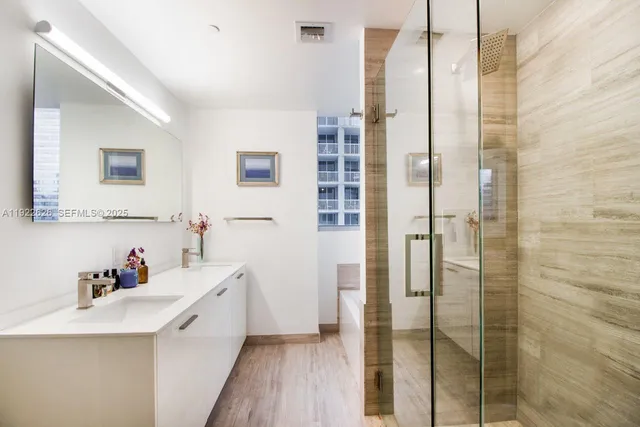 $4,850 | 1300 Brickell Bay Drive, Unit 2203, Miami, FL 33131