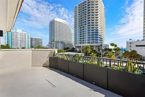 $3,599,999 | 3021 Riomar Street, Fort Lauderdale, FL 33304