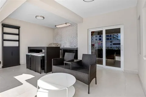 $3,599,999 | 3021 Riomar Street, Fort Lauderdale, FL 33304