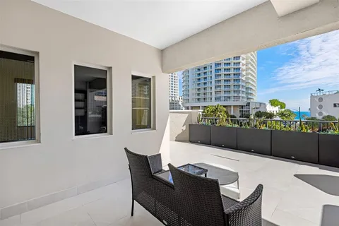 $3,599,999 | 3021 Riomar Street, Fort Lauderdale, FL 33304