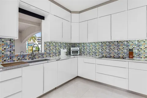 $3,599,999 | 3021 Riomar Street, Fort Lauderdale, FL 33304