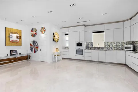 $3,599,999 | 3021 Riomar Street, Fort Lauderdale, FL 33304