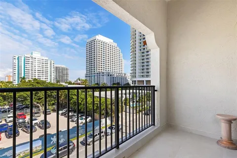 $3,599,999 | 3021 Riomar Street, Fort Lauderdale, FL 33304