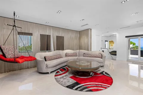 $3,599,999 | 3021 Riomar Street, Fort Lauderdale, FL 33304