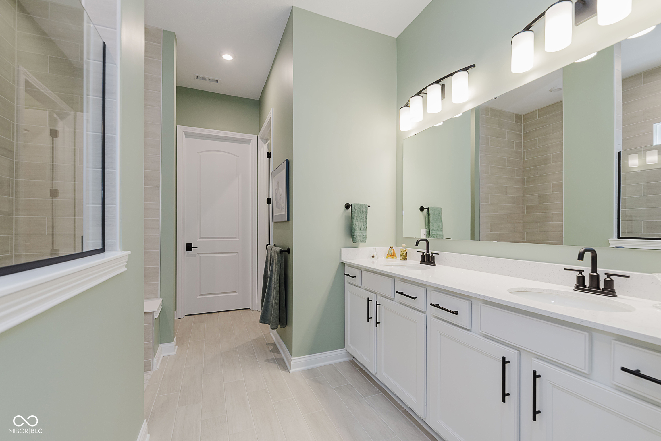 10725 Crum Court Fishers, IN 46037 - Photo 10 of 40