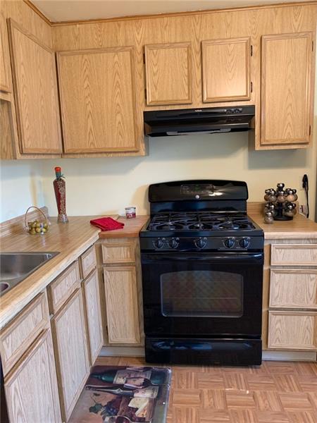 206 Countryside Drive McKees Rocks, PA 15136 - Photo 4 of 19