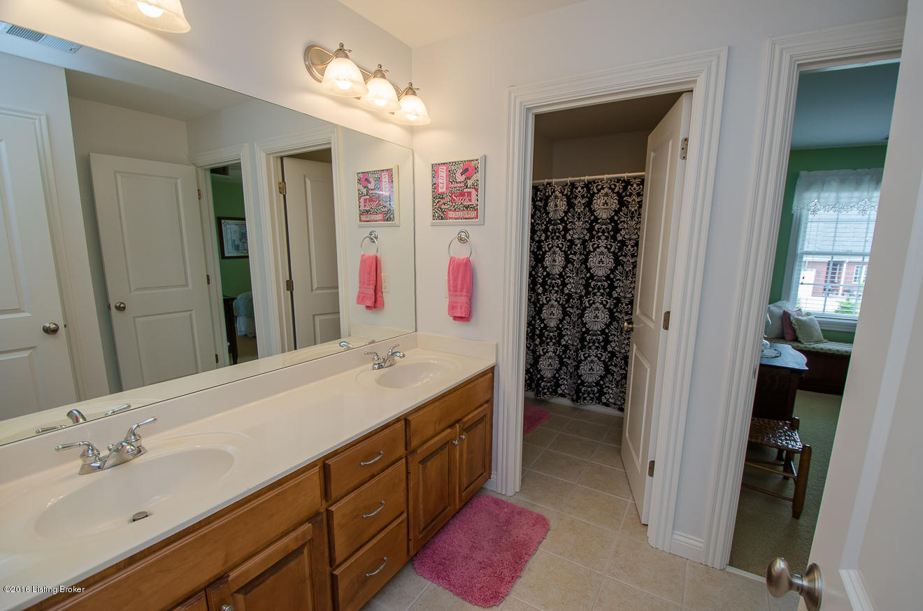 13506 Ridgemoor Drive Prospect, KY 40059 - Photo 31 of 51 Bedroom 1 Full Bath