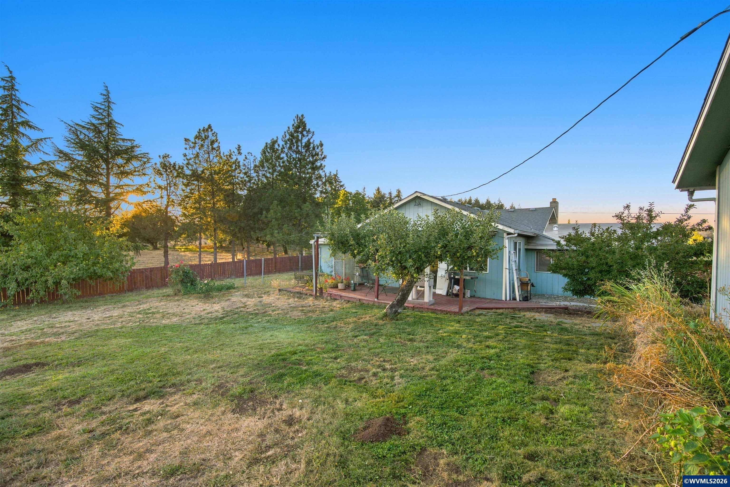 2008 Farmer Road Southeast Jefferson, OR 97352 - Photo 27 of 44 Gallery Image 27