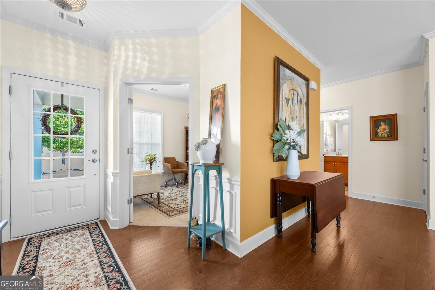 1071 Southern Pne Road Greensboro, GA 30642 - Photo 5 of 48 a view of a livingroom with furniture and a window
