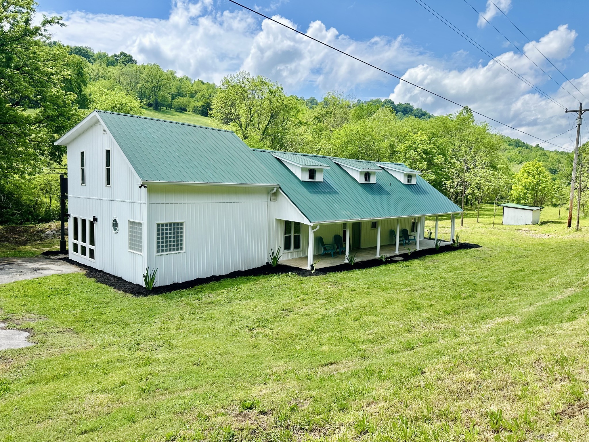 2490 Wolf Creek Road Silver Point, TN 38582 - Photo 1 of 49 Gallery Image 1