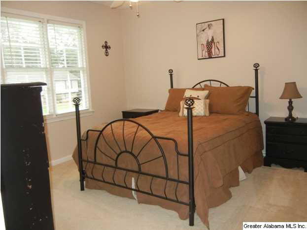 1105 Independence Drive Alabaster, AL 35007 - Photo 10 of 17