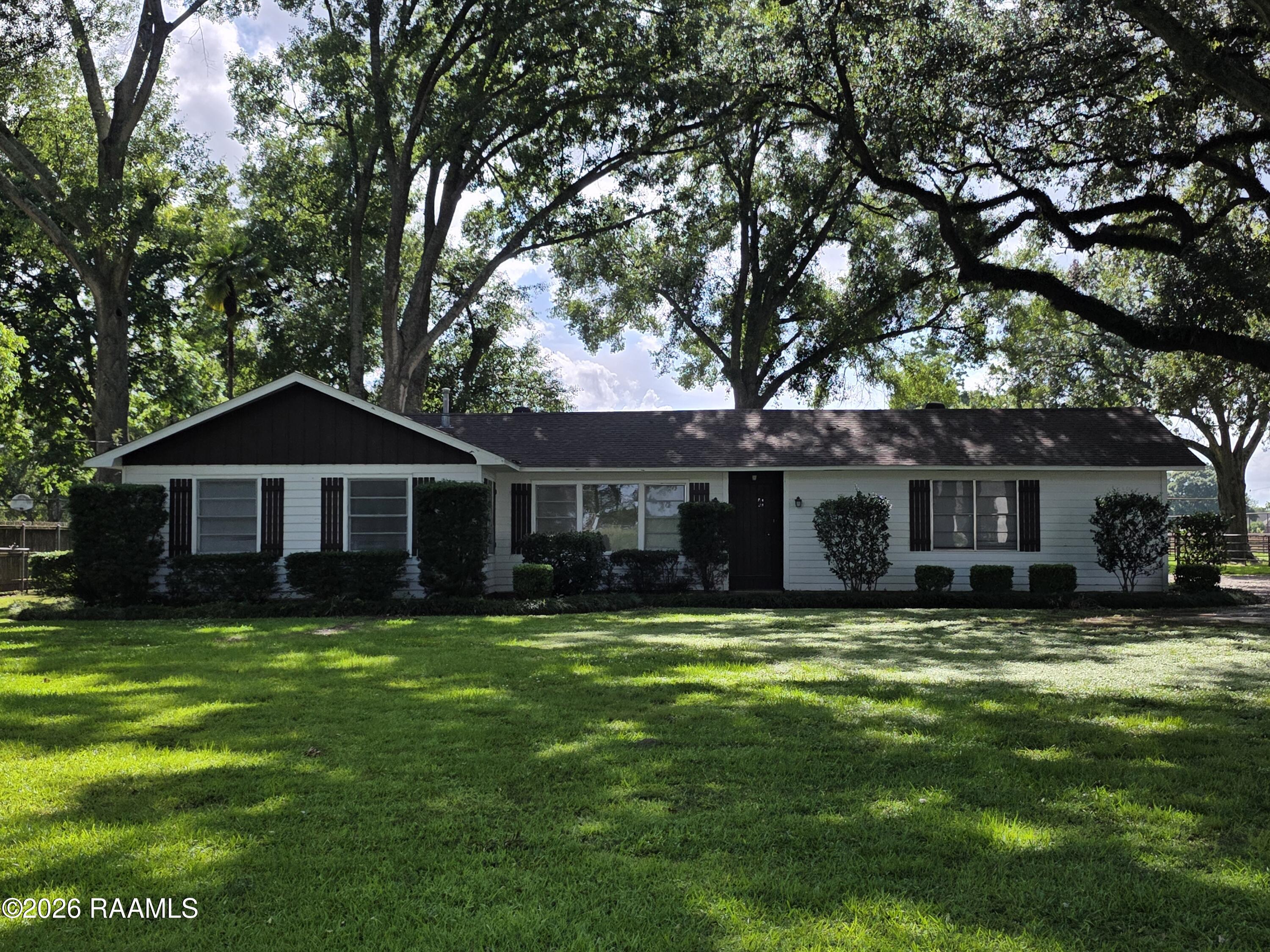 820 Westgate Road Lafayette, LA 70506 - Photo 1 of 13