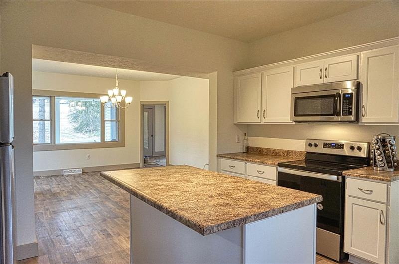 548 Great Belt Road Butler, PA 16002 - Photo 6 of 24 Open floor concept to the dining area!