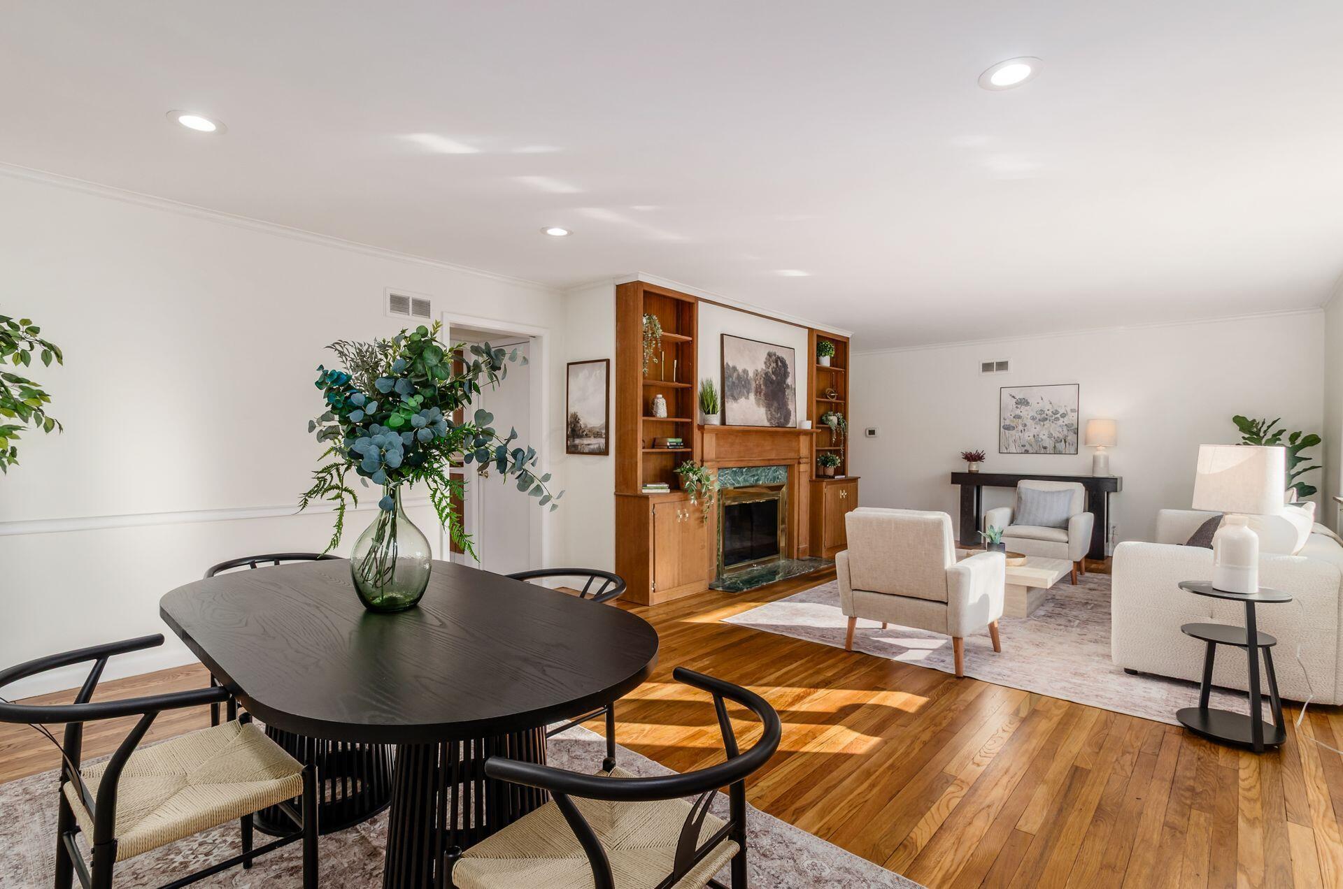 41 South Broadleigh Road Columbus, OH 43209 - Photo 7 of 50 Formal Living & Dining Rooms!