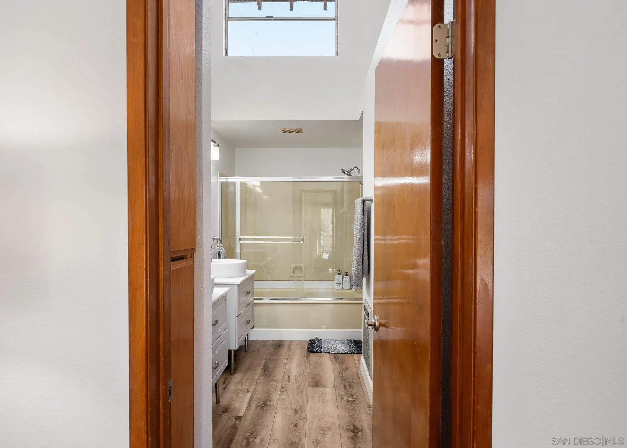 8647 Circle R Valley Lane Escondido, CA 92026 - Photo 23 of 39