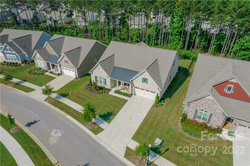 924 Raffaelo View Mount Holly, NC 28120 - Photo 4 of 43 Gallery Image 4