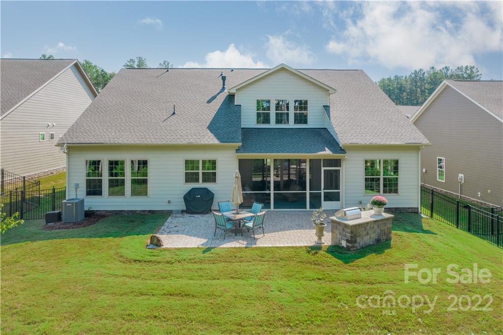924 Raffaelo View Mount Holly, NC 28120 - Photo 5 of 43 Gallery Image 5
