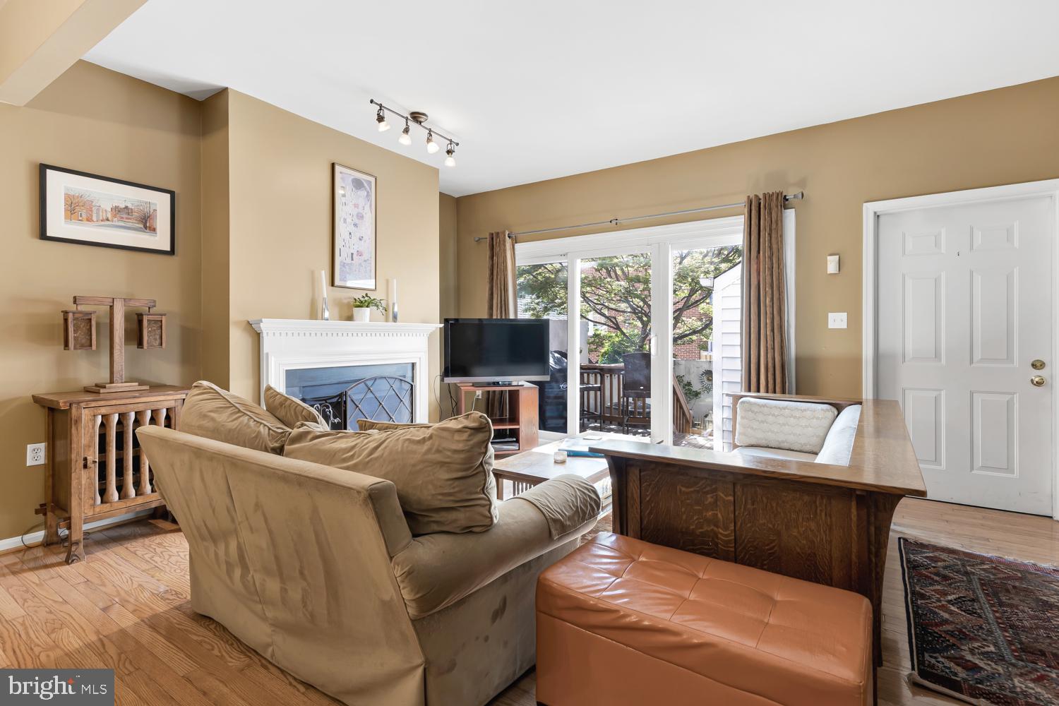 814 South Sharp Street Baltimore, MD 21230 - Photo 2 of 35