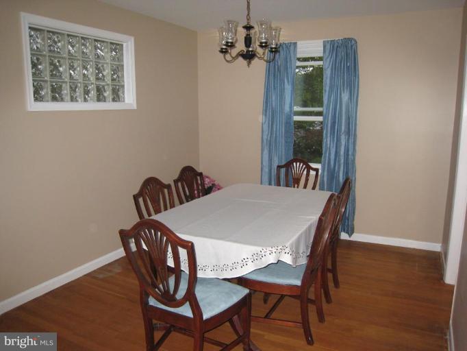 125 Ridgefield Road Lutherville-Timonium, MD 21093 - Photo 4 of 17 Dining Room