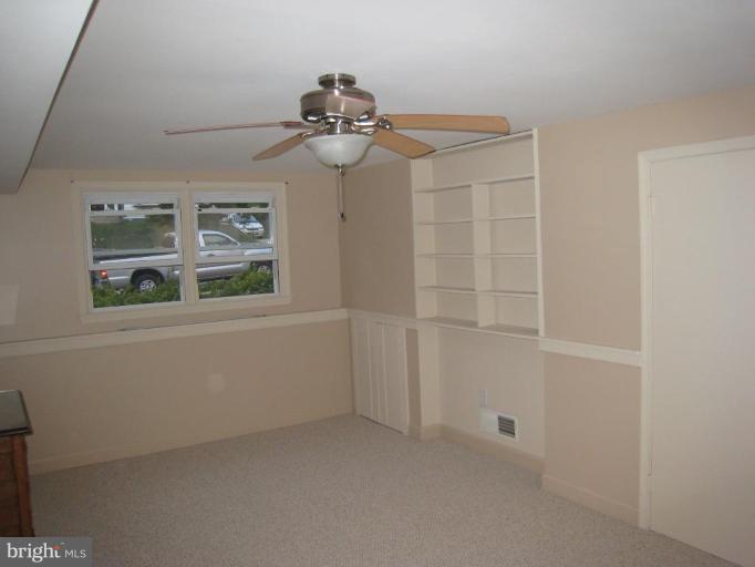 125 Ridgefield Road Lutherville-Timonium, MD 21093 - Photo 7 of 17 Family Room