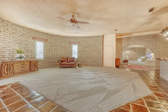 $3,500 | 1224 Sur Este Avenue, Las Vegas, NV 89123