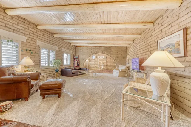 $3,500 | 1224 Sur Este Avenue, Las Vegas, NV 89123