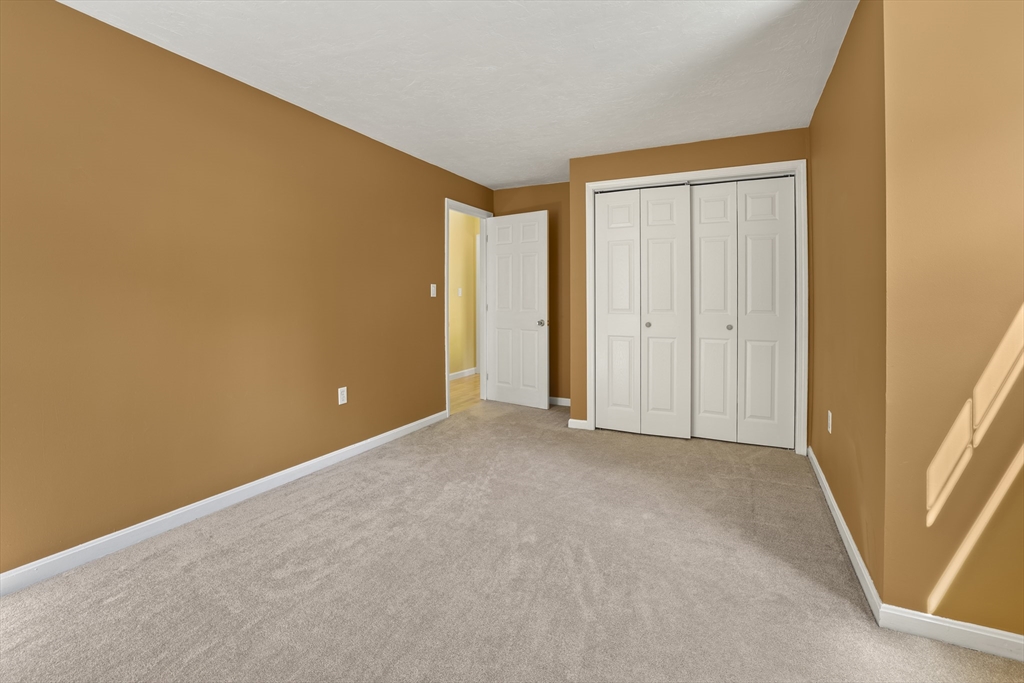 8 Walker Road Franklin, MA 02038 - Photo 34 of 40