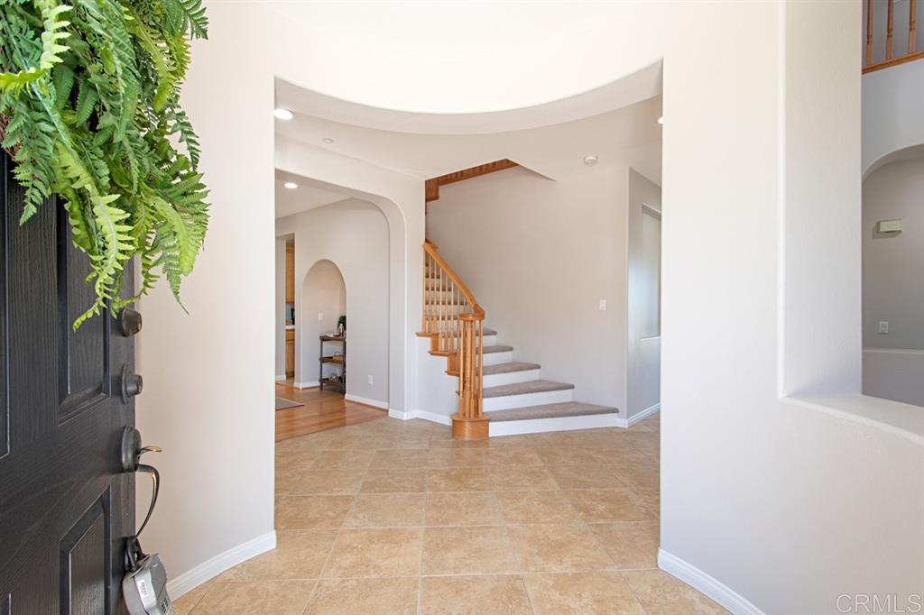 776 Ridgemont Circle Escondido, CA 92027 - Photo 2 of 25 Gallery Image 2