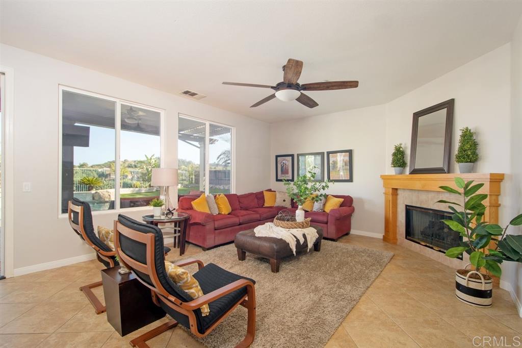 776 Ridgemont Circle Escondido, CA 92027 - Photo 6 of 25 Gallery Image 6