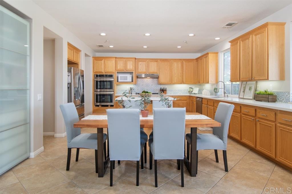 776 Ridgemont Circle Escondido, CA 92027 - Photo 8 of 25 Gallery Image 8