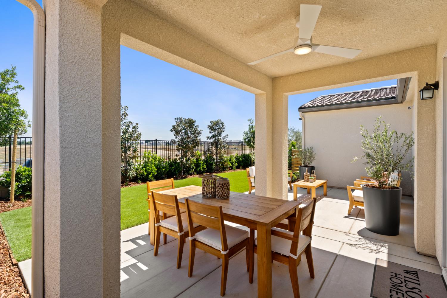 2452 North Suncrest Way Clovis, CA 93619 - Photo 37 of 43