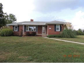 685 Old Stage Road Greeneville, TN 37745 - Photo 1 of 24 Nicely Landscaped